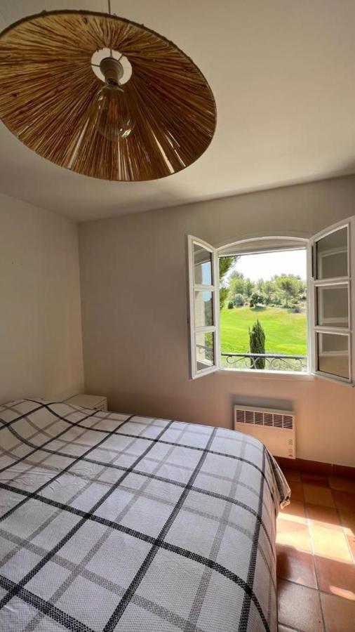 Superbe Villa-Domaine Avec Golf Piscine Et Tennis 滨海圣西尔 外观 照片