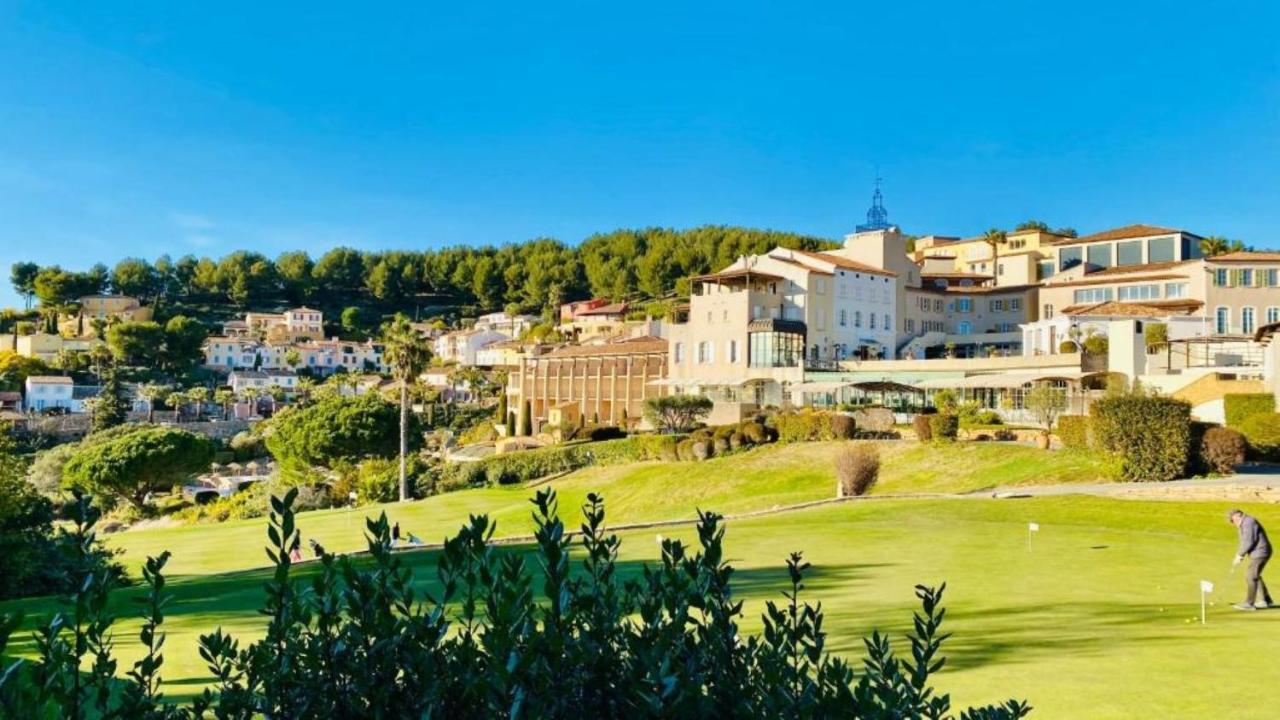 Superbe Villa-Domaine Avec Golf Piscine Et Tennis 滨海圣西尔 外观 照片