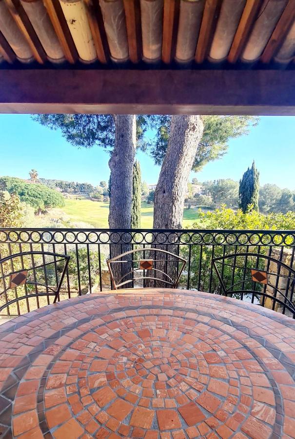 Superbe Villa-Domaine Avec Golf Piscine Et Tennis 滨海圣西尔 外观 照片