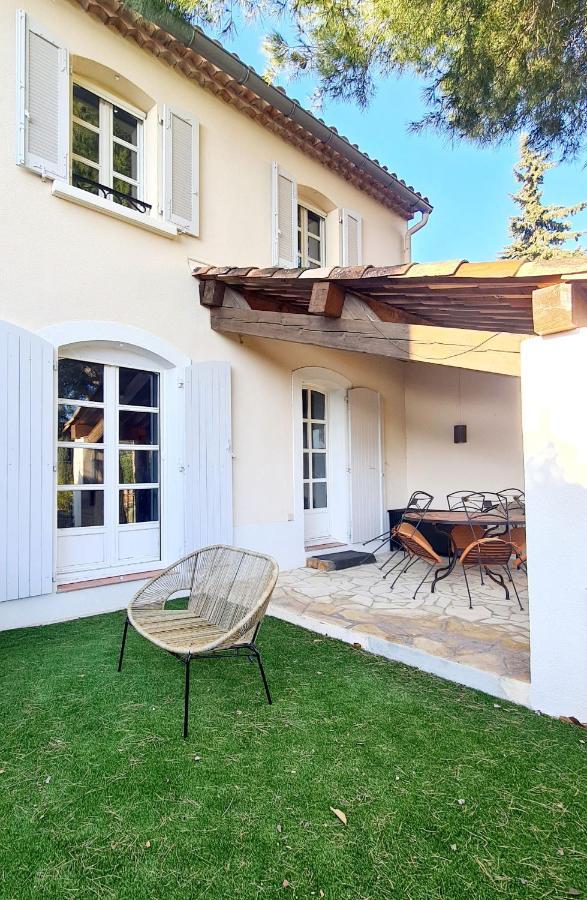 Superbe Villa-Domaine Avec Golf Piscine Et Tennis 滨海圣西尔 外观 照片