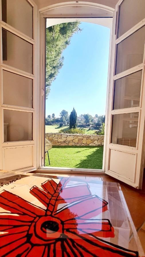 Superbe Villa-Domaine Avec Golf Piscine Et Tennis 滨海圣西尔 外观 照片