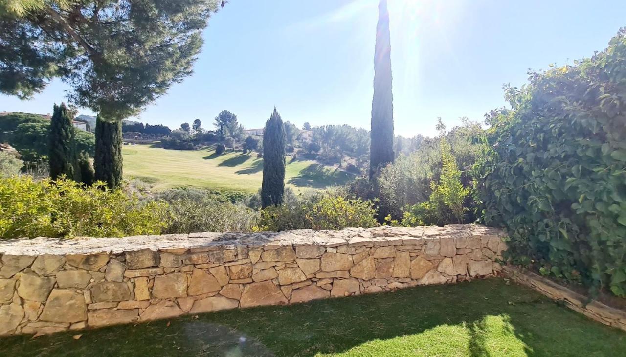 Superbe Villa-Domaine Avec Golf Piscine Et Tennis 滨海圣西尔 外观 照片